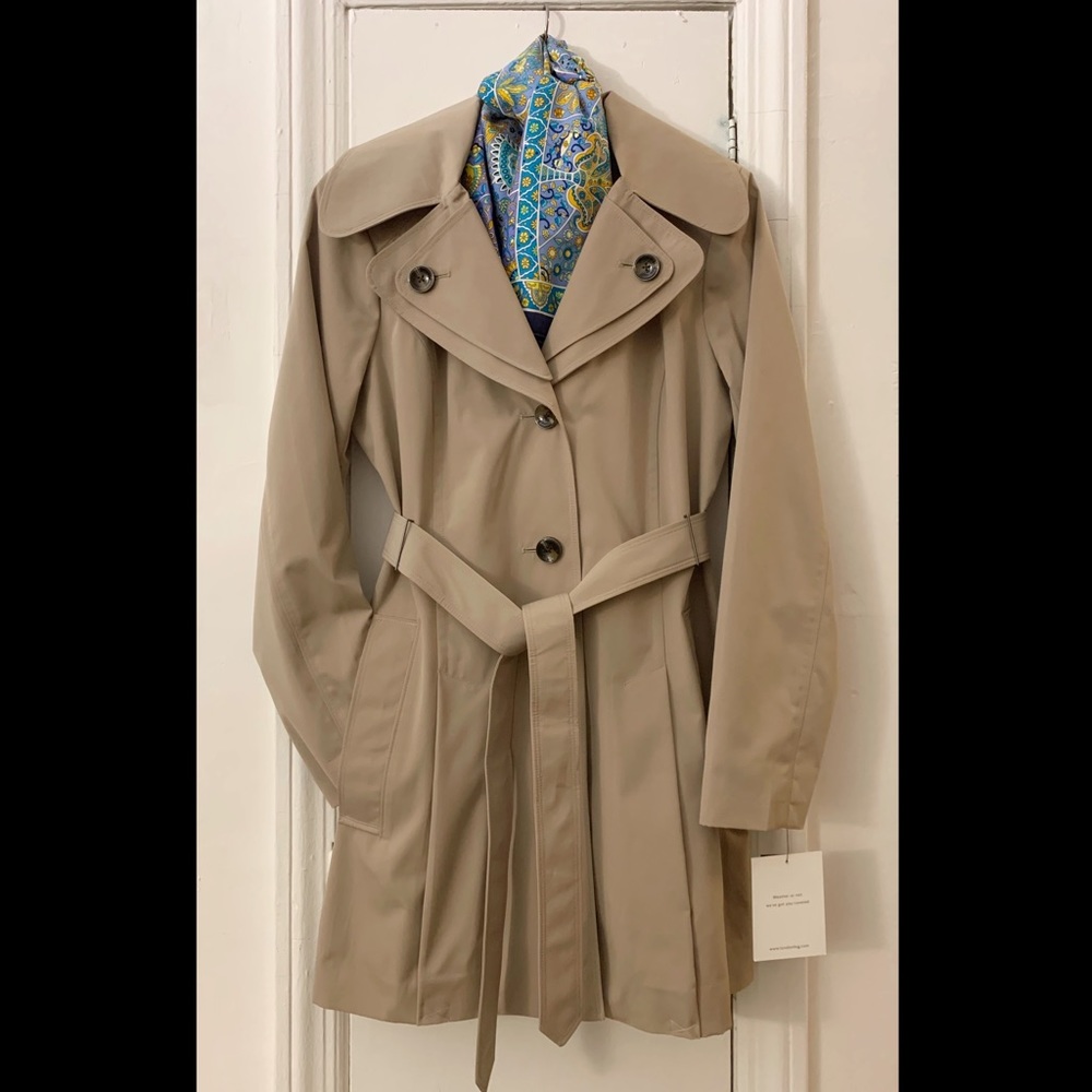 London Fog classic trench w removable hood, small